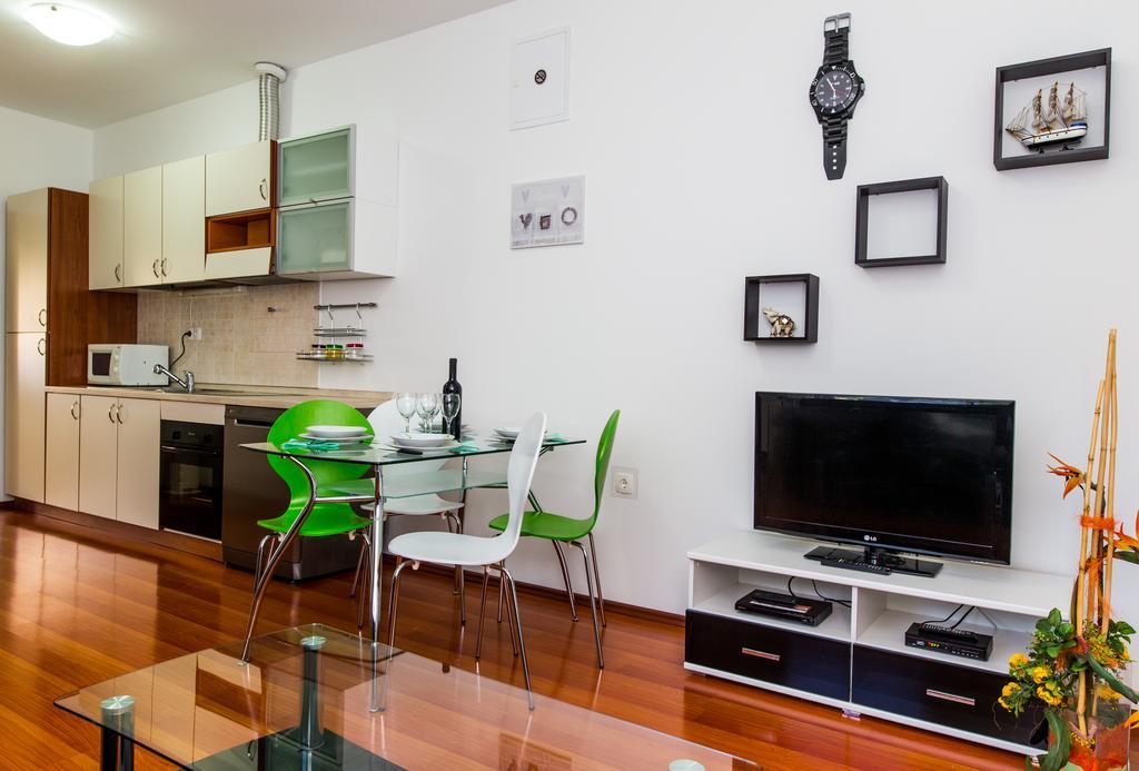 Апартаменты Apartman Nikolic 2 Каштела Экстерьер фото